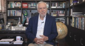 Alexandre Garcia ganhou R$ 70 mil disseminando notícias falsas sobre a pandemia