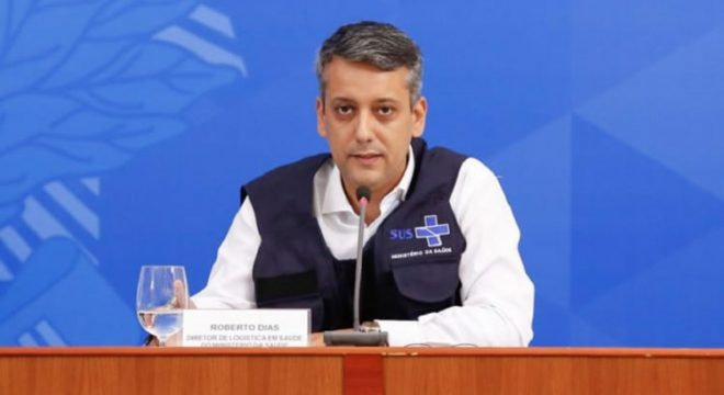 Ministério demite diretor acusado de pedir propina para compra de vacinas