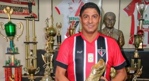 Troféus são furtados da casa do ex-jogador Jardel, em Fortaleza