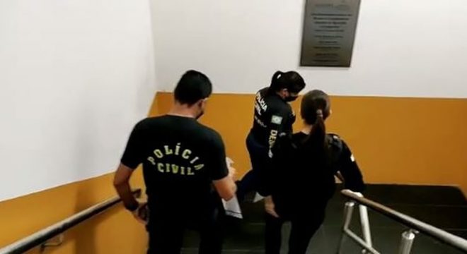 Operação cumpre mandados contra traficantes de drogas em Fortaleza