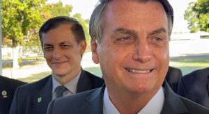 Bolsonaro nega interferência na seleção e no técnico Tite