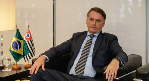 Bolsonaro nega existência, mas diz não ver problema em gabinete paralelo