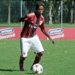 Ex-jogador do Milan comete suicídio e deixa carta apontando racismo
