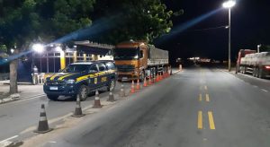 Carga de cobre avaliada em quase R$ 1 milhão é apreendida em Chorozinho, no Ceará