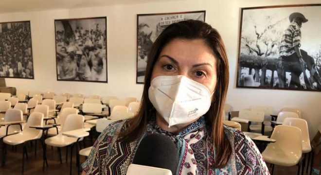 Secretária de Saúde de Barbalha comenta confusão que ocorreu na vacinação contra Covid-19