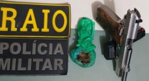 Irmãos presos com pistola e drogas em Barbalha e mais dois em Juazeiro e Crato