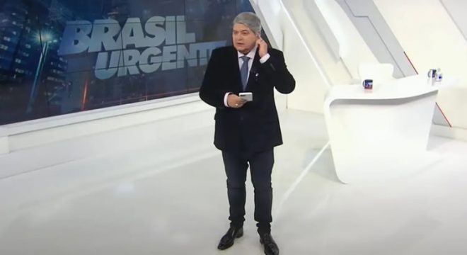 Datena anuncia sobre aposentadoria ao vivo
