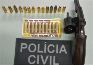 Polícia de Assaré cumpre prisões por posse de arma e tráfico de drogas