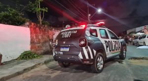 Mulher é morta a tiros após reagir a abordagem de criminoso em Fortaleza