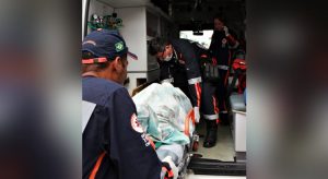 Carro capota em Juazeiro deixando uma garota de 20 anos morta e três feridos