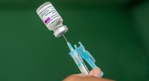 Ceará recebe lote com 176.750 doses da AstraZeneca nesta quinta-feira