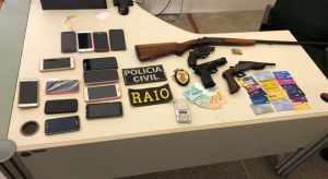 Polícia cumpre mais de 40 mandados de prisão e apreensão contra membros de facção no Ceará