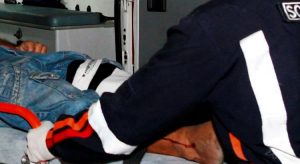 Mãe se auto lesiona a facadas no Cariri ao ver as filhas brigando em Várzea Alegre