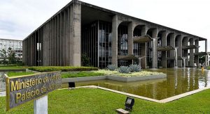 Ministério da Justiça leiloará imóveis avaliados em R$ 80 milhões apreendidos de traficantes