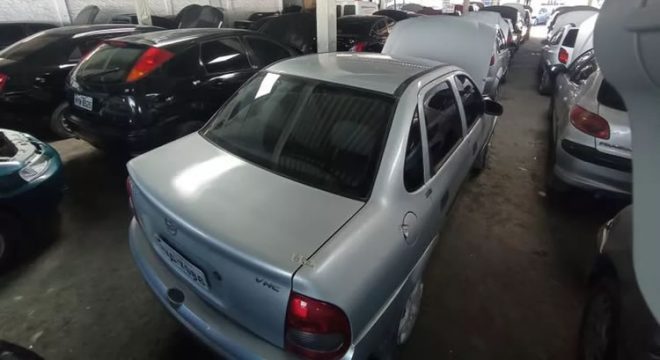 Detran Ceará realiza leilão virtual de 700 lotes com carros, motocicletas e sucatas