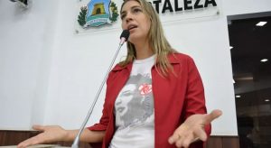 Homem é preso por ameaçar matar vereadora de Fortaleza em rede social