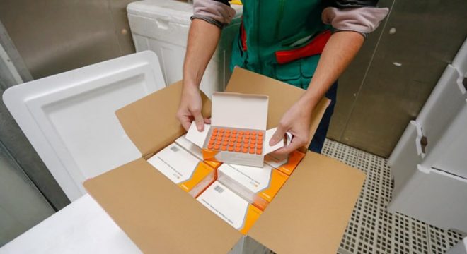 Novo lote de vacinas da CoronaVac chega ao Ceará nesta sexta-feira (9)