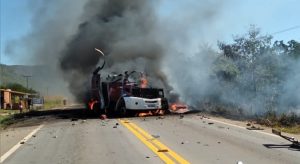 Bando explode carro-forte no interior do Ceará
