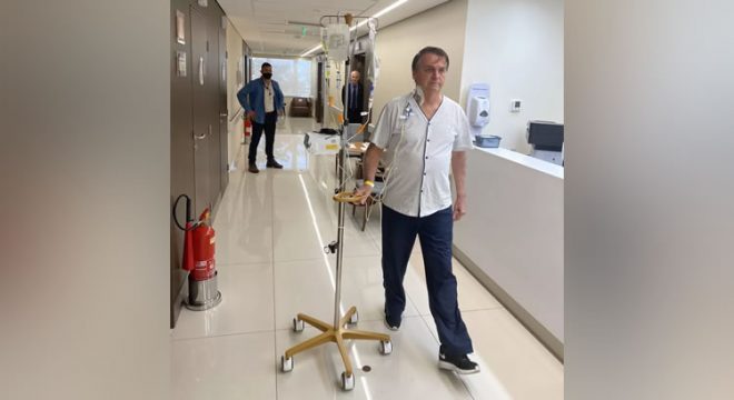 Bolsonaro tem evolução satisfatória, retira sonda e segue sem previsão de alta
