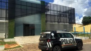 Jovem casal é preso com drogas em Várzea Alegre e vai responder por tráfico