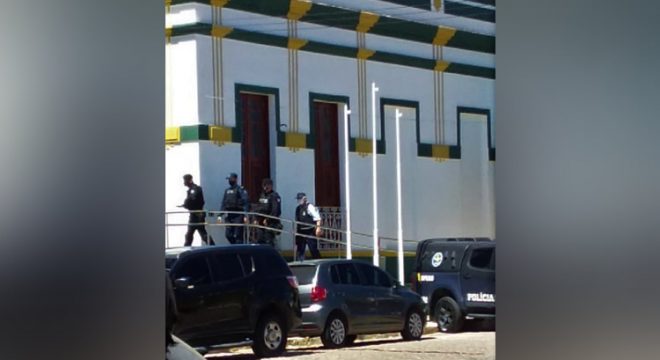 PM vai à Prefeitura de Missão Velha e fato é distorcido em função da eleição