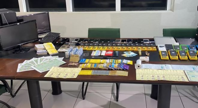 Grupo criminoso é preso após arrecadar mais de R$ 2,5 milhões com golpes de cartão de crédito