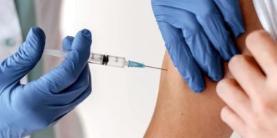 Saúde diz que vacinação anual contra Covid-19 não tem evidência científica
