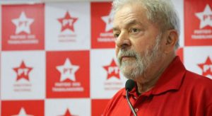 Lula diz que dispensará presença de Bolsonaro em posse caso vença as eleições