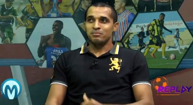 "Cruzeiro e Vasco ofereceram um milhão de reais, mas Atlético-GO não aceitou", disse Dodó ao Replay