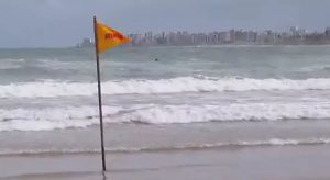 Marinha emite aviso de mau tempo com rajadas de vento de 60 km/h no litoral do Ceará