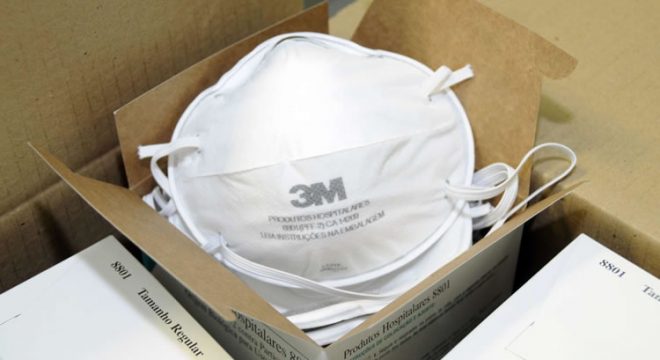 Governo federal ocultou do MPF compra de máscaras impróprias pelo dobro do preço