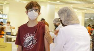 41 mil adolescentes já receberam a primeira dose contra a Covid-19 no Ceará
