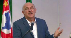 Diploma universitário não adianta pois “não tem emprego”, diz Milton Ribeiro