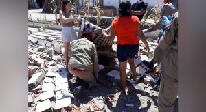 Duas mulheres ficam presas em escombros após desabamento de muro em Tauá