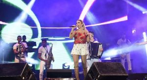 Taty Girl tem celular invadido, e hackers anunciam morte da cantora