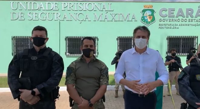 Novo presídio no Ceará tem 203 câmeras e telefone para conversa entre preso e advogado