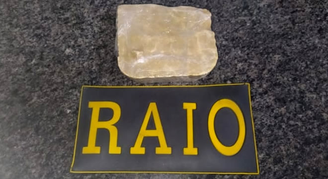 Raio apreende 268 gramas de crack com adolescente de 15 anos em Icó