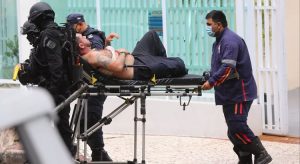 Polícia resgata mãe e irmão feitos reféns em apartamento em Fortaleza