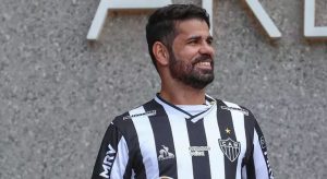 Diego Costa é apresentado no Atlético Mineiro: 'Projeto ambicioso e um time qualificado'