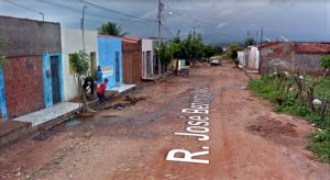 Jovem preso em Juazeiro após arrombar mercantil e vender mercadorias a uma garota