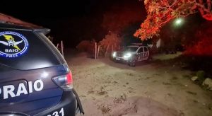 Bando invade casa e mata dois irmãos a tiros na presença da família