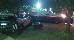 Homem embriagado bate na viatura da PM em Aurora e mortes no trânsito em Mauriti e Farias Brito