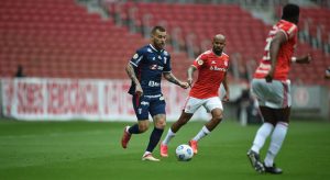 Fortaleza é derrotado pelo Internacional e chega a seis jogos sem vitória na Série A