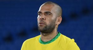 Daniel Alves decide esperar pela janela de transferências europeia