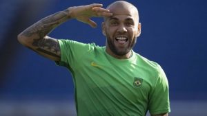 Flamengo já entrou em contato para ter Daniel Alves, segundo site