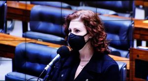 Deputada Carla Zambelli é intimada a depor pela Polícia Federal