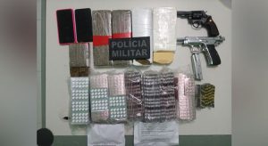 Casal preso numa pousada em Milagres com armas, maconha, cocaína, crack e comprimidos