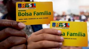 PF cumpre mandado contra servidores suspeitos de fraudar Bolsa Família no Ceará