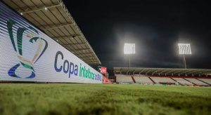 Bolsonaro sanciona Lei do Mandante, que altera regras de transmissão de jogos