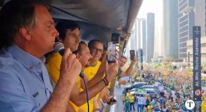 Bolsonaro ataca Alexandre de Moraes e diz que nunca será preso: 'Só Deus me tira de Brasília'